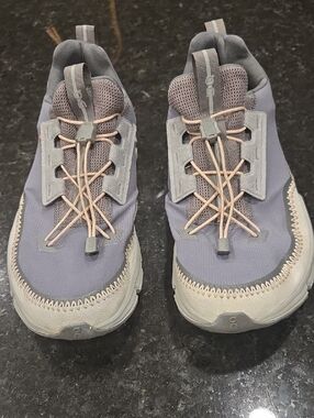 On Running "Cloudaway Gray  Men's Athletic Sneakers Size 10.5